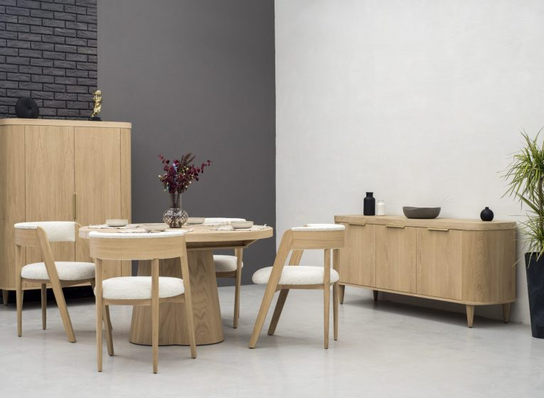 RICHMOND_dining_group-1-scaled-765x560-q82-gd.webp