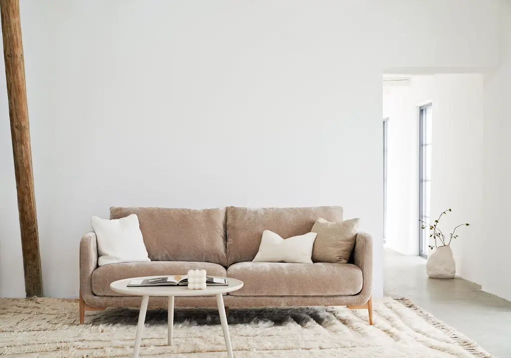 JENNY_interior_3seater_verA_wildflower_2_cold_beige_1.webp