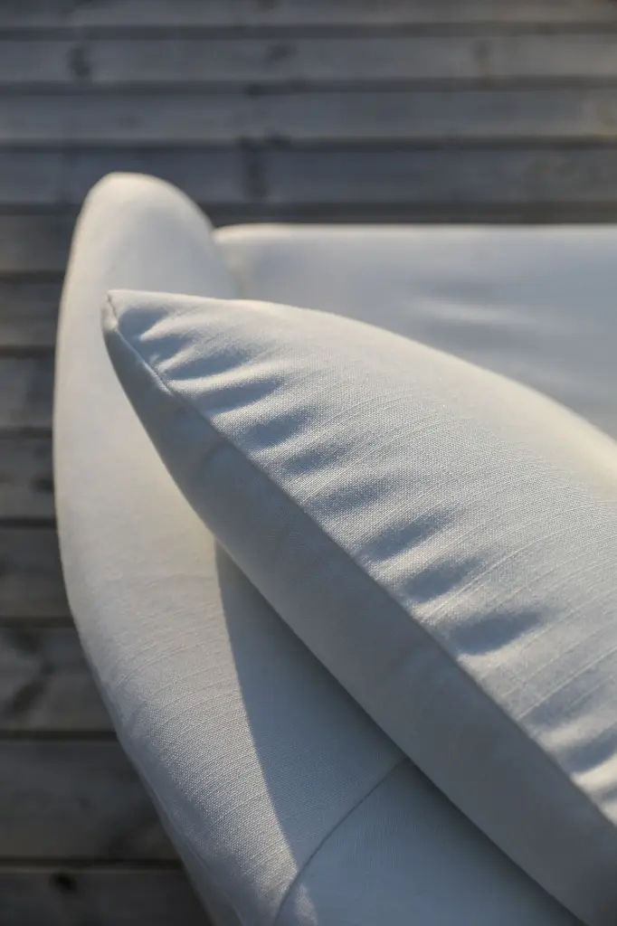 DAHLIA_interior_4seater_maple_1_off_white_8.webp