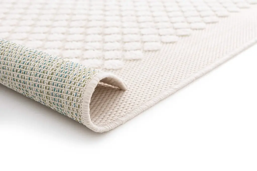 hexa_close2_1800x1200.webp