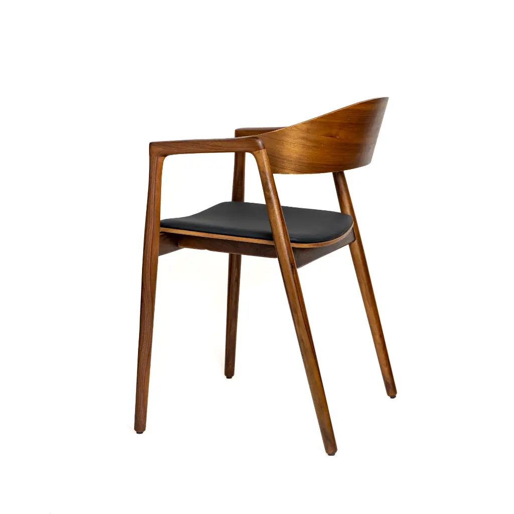 Norin - leather (04 of 10).webp